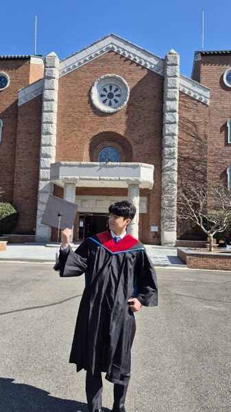 파일:Graduate commencement 2025 3.jpg